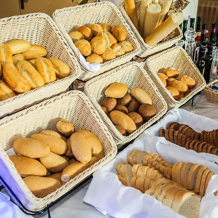 Gambrinus - Valentini Family Village 호텔